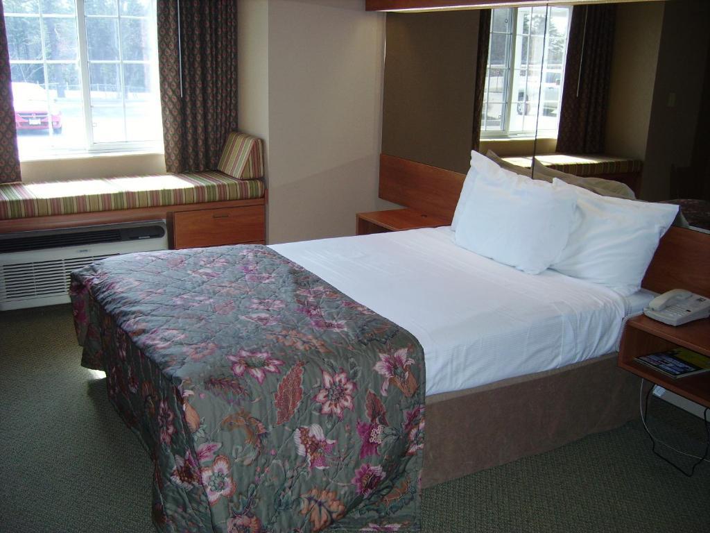 Parry Sound Inn And Suites Værelse billede
